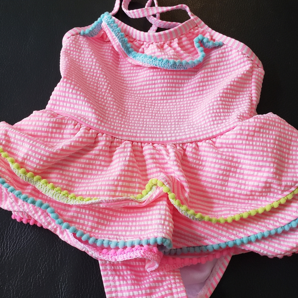 2 bathing suits - Picture 5 of 5